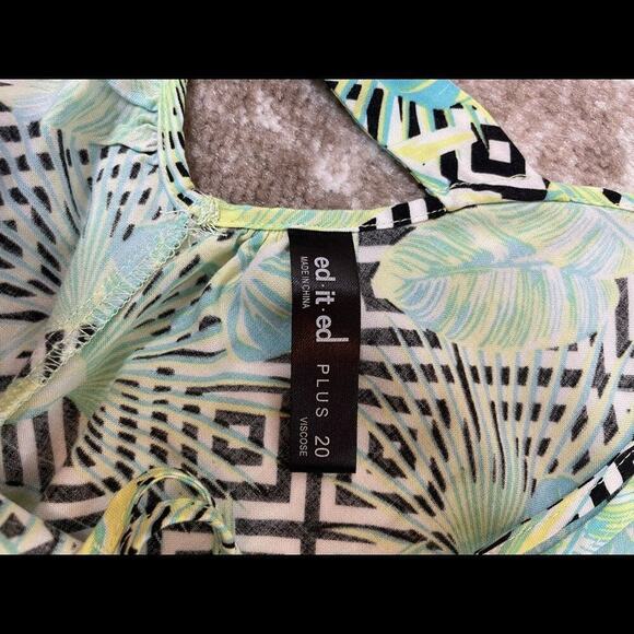 💋Bundle 4 items for $20. Add items💋 to a bundle3 - Picture 5 of 7